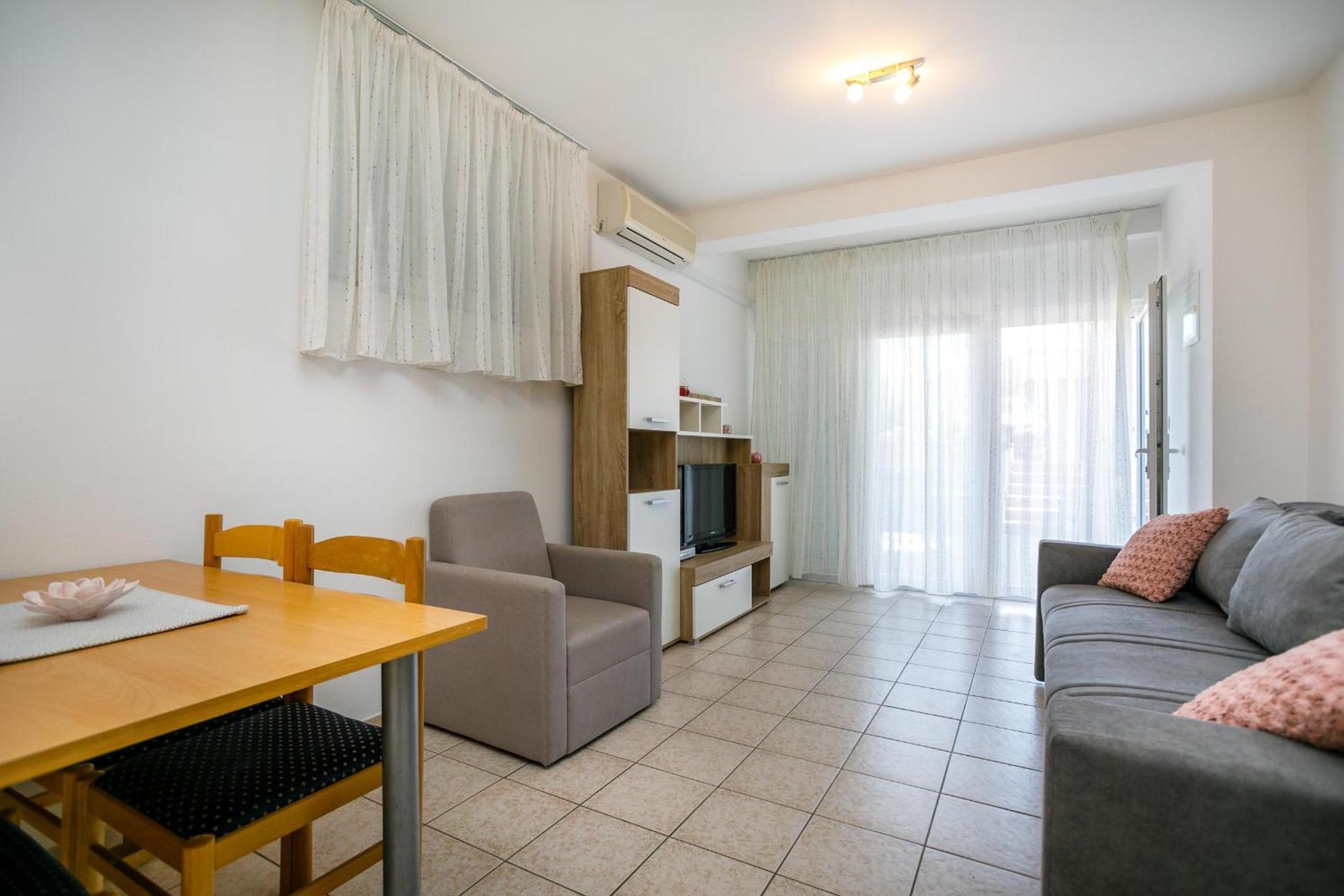 Apartment Pirun *