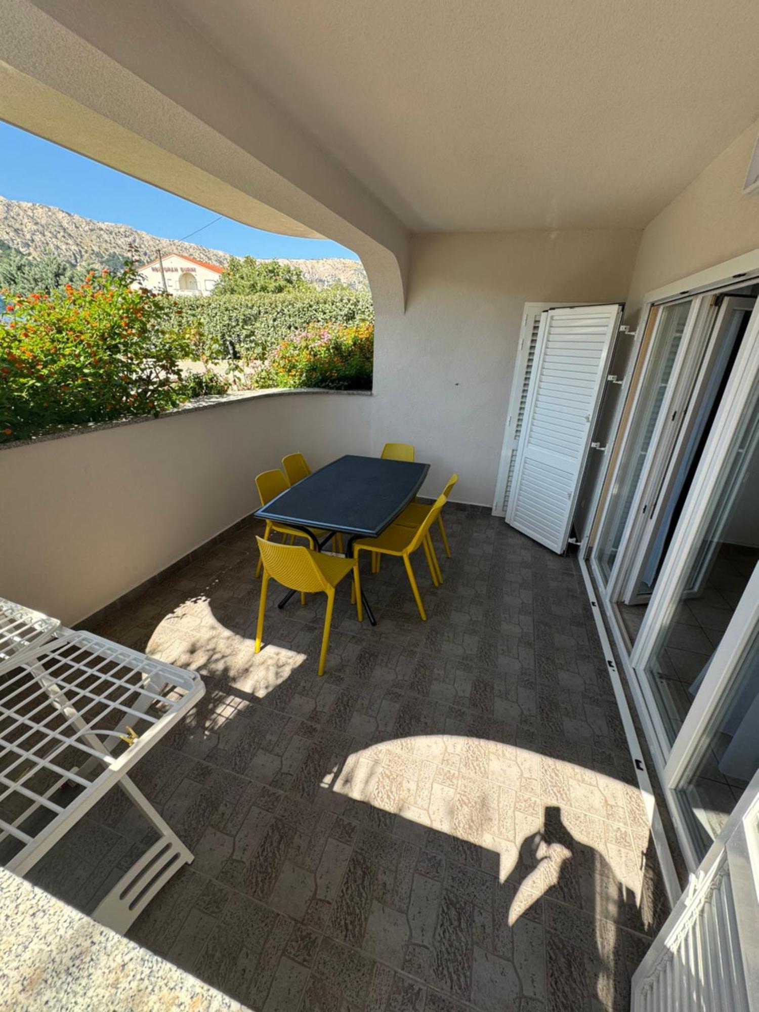 Apartment Pirun *