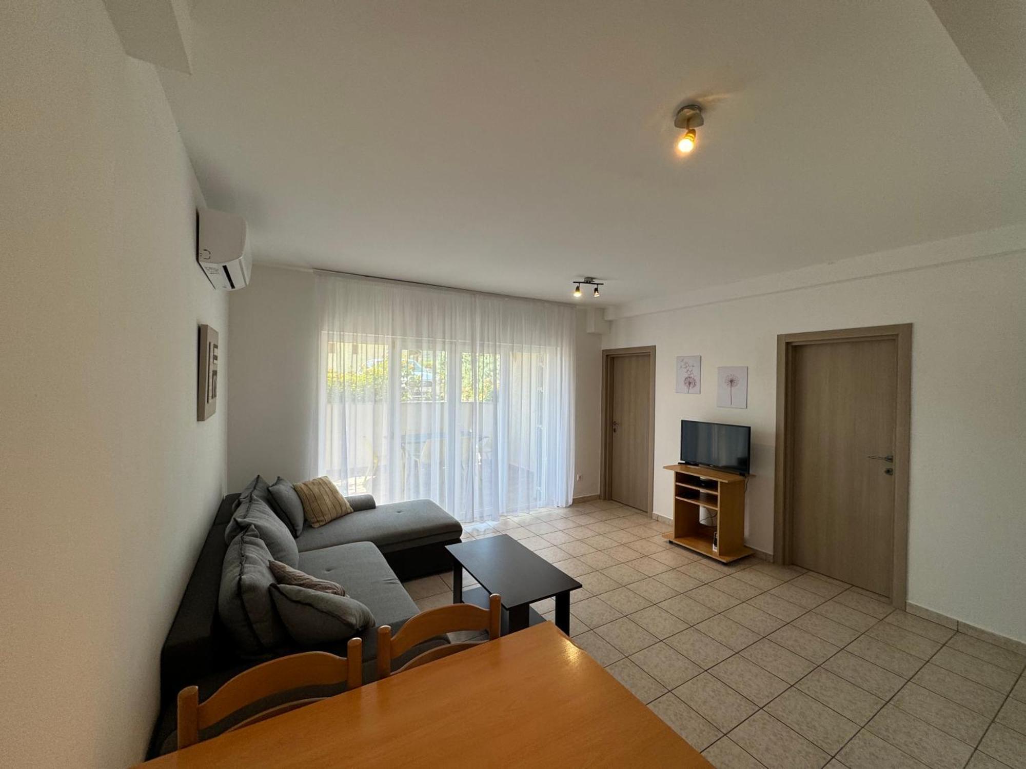 Pirun Apartment *