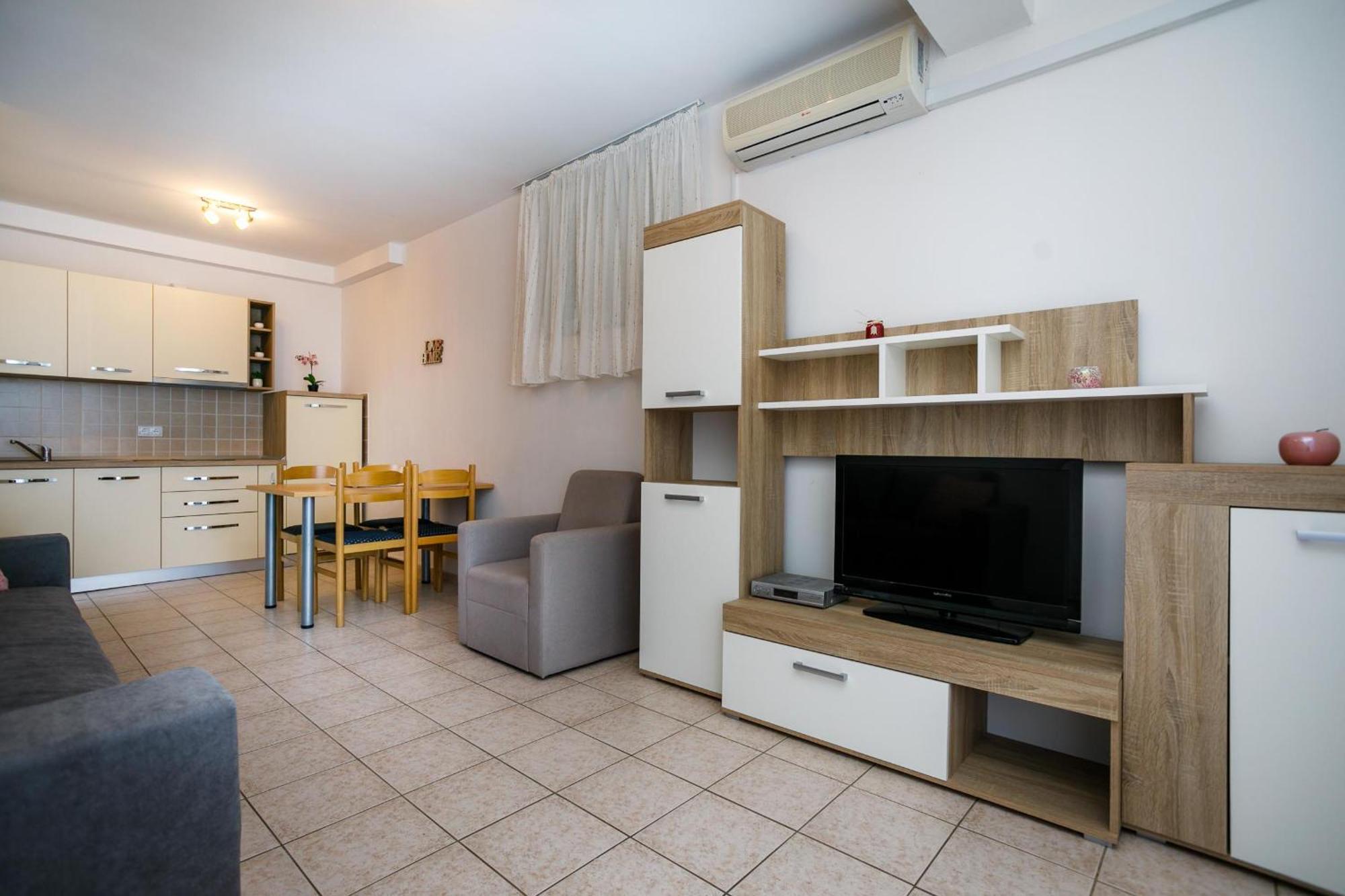Pirun Apartment